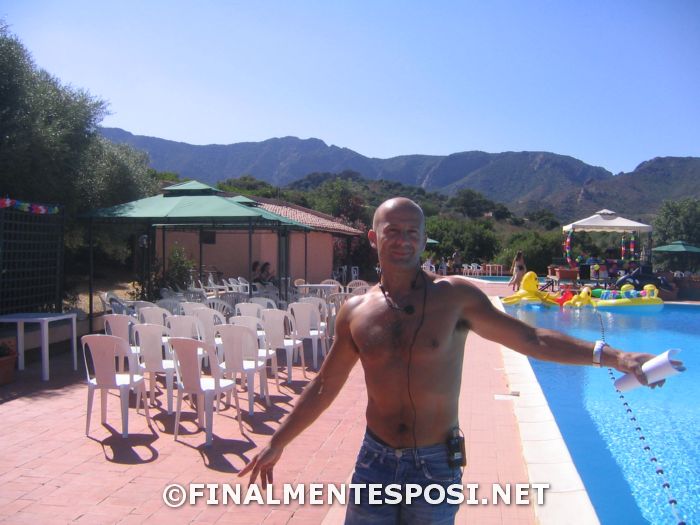 E' la mattina del 7 Luglio, e alle Piscine fervono i preparativi.